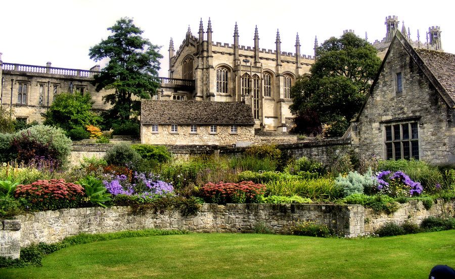 Oxford 3-Hour Private Walking Tour - Famous Landmarks and Hidden Gems