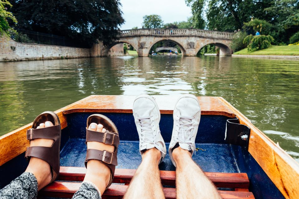 Cambridge: Punting Tour on the River Cam - Cambridge Landmarks and History