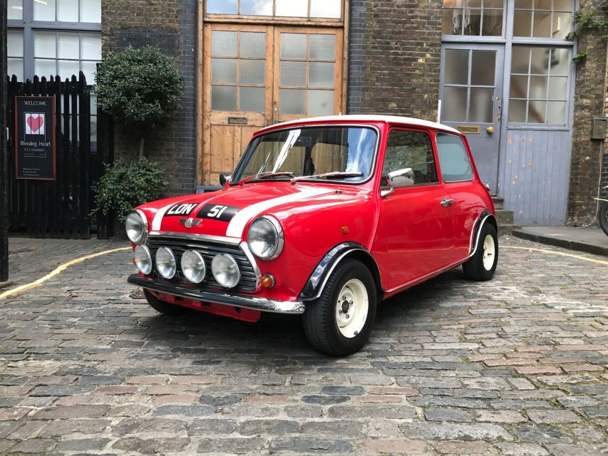 London: Private Panoramic 2-Hour Tour in a Classic Car - Meet Your Knowledgeable Local Guide