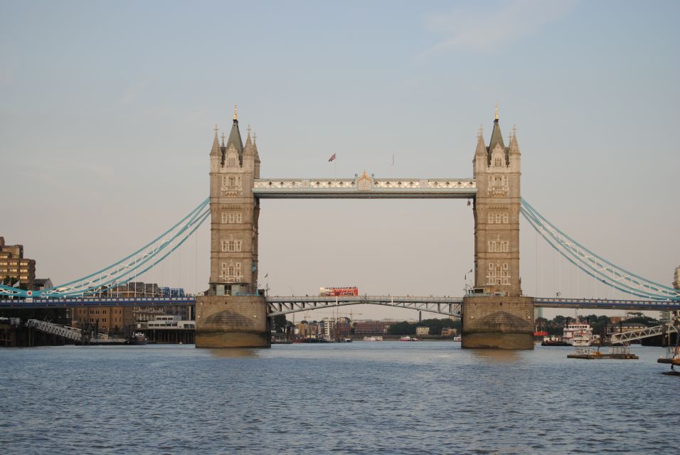 Tower of London Private Guided Tour - Discover the Crown Jewels