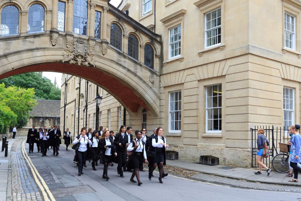 Oxford: Alumni Led Walking Tour W/Opt Christ Church Entry - Tour Overview and Pricing