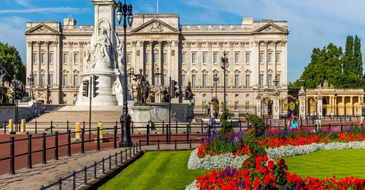 Buckingham Palace Exterior and Royal History Private Tour - Expert Guide and Tour Logistics