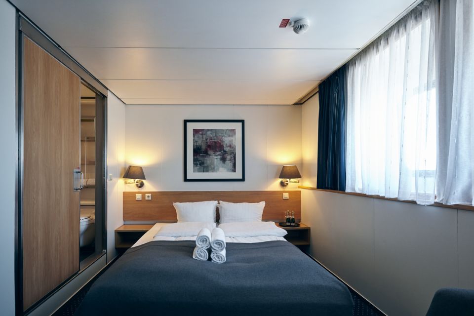 From Amsterdam: 2-Night Return Cruise to Newcastle - Onboard Experience and Facilities