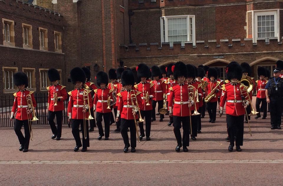 London: Private Changing of the Guard & Westminster Abbey - Explore Iconic London Landmarks