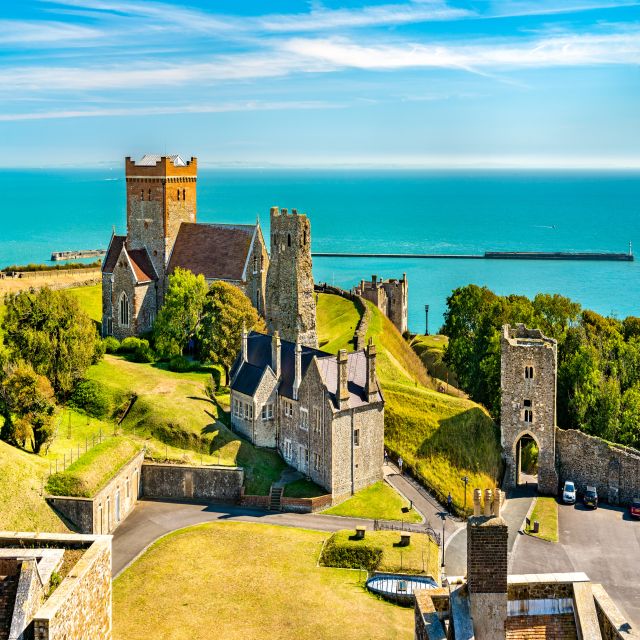 From London: Dover Castle and White Cliffs Tour by Car - Itinerary and Schedule