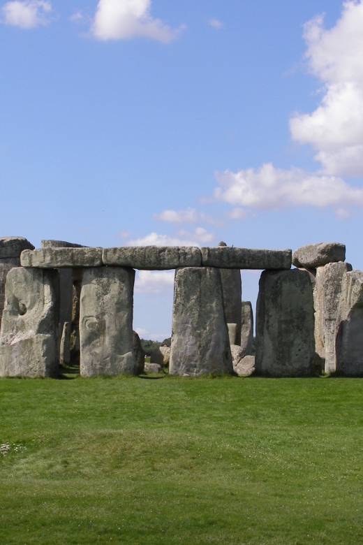 From Southampton: Stonehenge and Bath Guided Day Trip - Private Guided Tour Experience