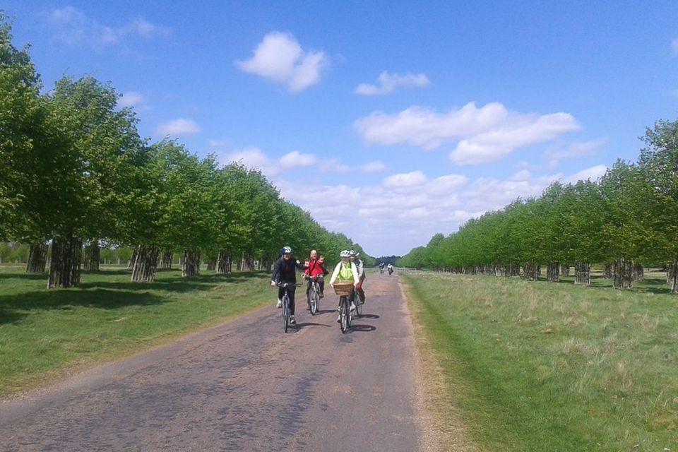 Hampton Court Palace: River Thames Bike Tour - Cycle Route and Points of Interest