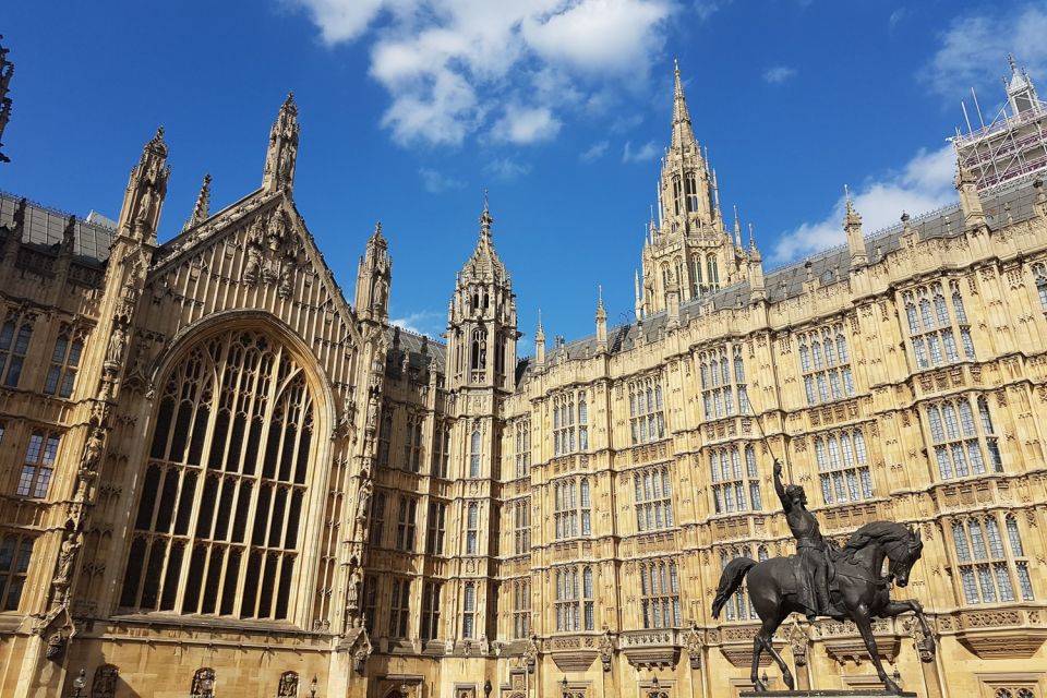 London: Top 30 Sights Walking Tour and Tower Bridge Exhibit - Explore Buckingham Palace Up Close