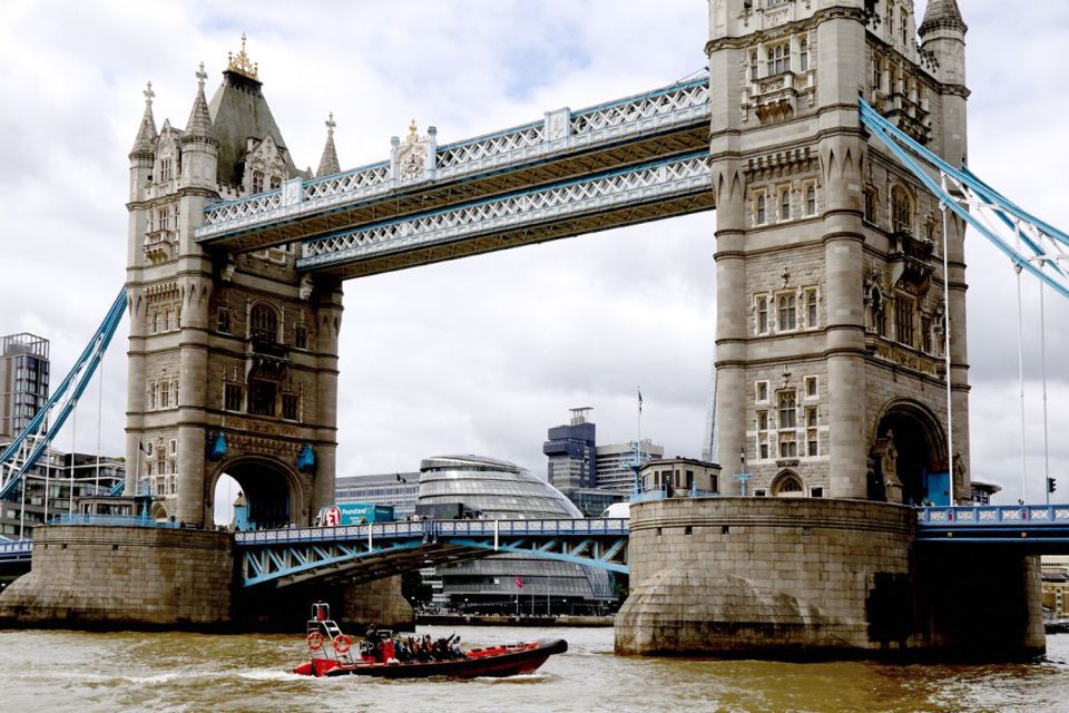 Private Speedboat Hire Though the Heart of the City - Important Health and Safety Notes