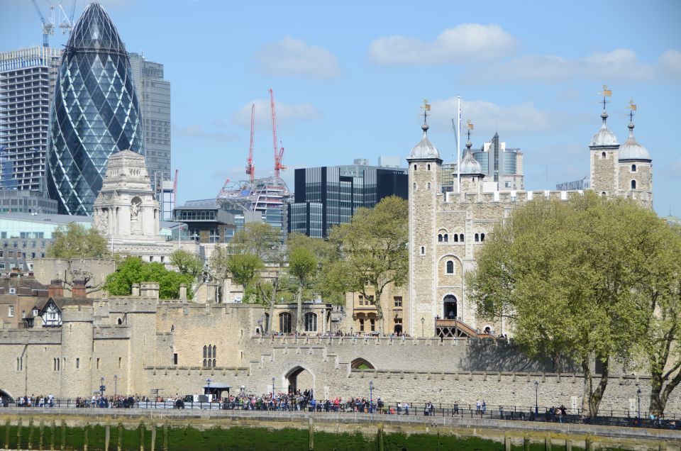 Royal London Private Full-Day Sightseeing Tour by Black Taxi - Private Black Taxi Experience