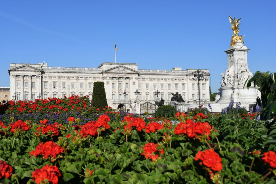 London: Top 30 Sights Walking Tour and Tower Bridge Exhibit - Unraveling Southwarks Rich History