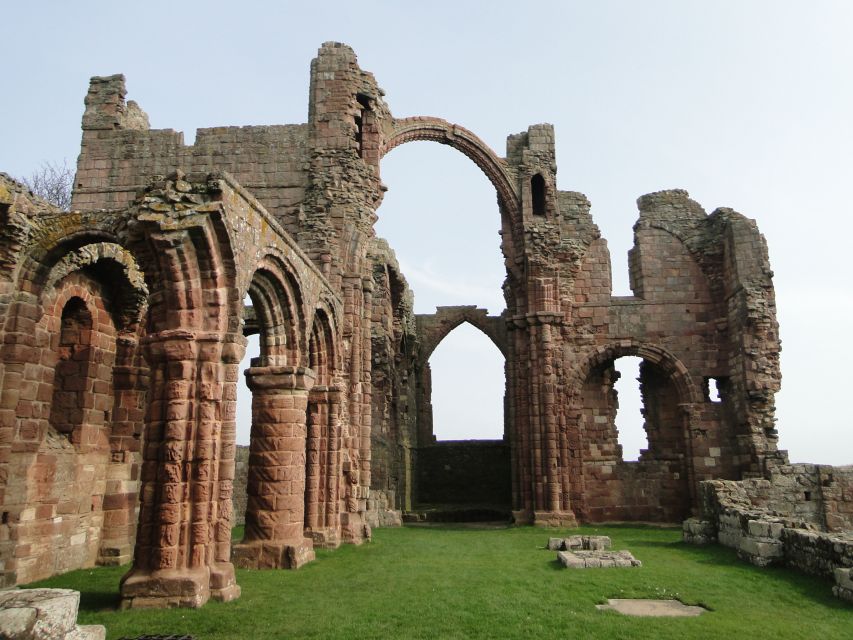 Northumberland: Private Bamburgh and Lindisfarne Guided Tour - Enjoy Local Cuisine and Hospitality