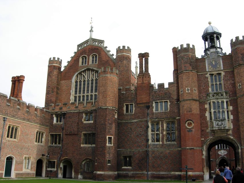 London: Hampton Court Private Guided Tour - Inclusions and Extras