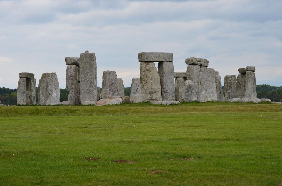 Windsor Stonehenge Bath Private Tour From London With Passes - What to Expect on Tour