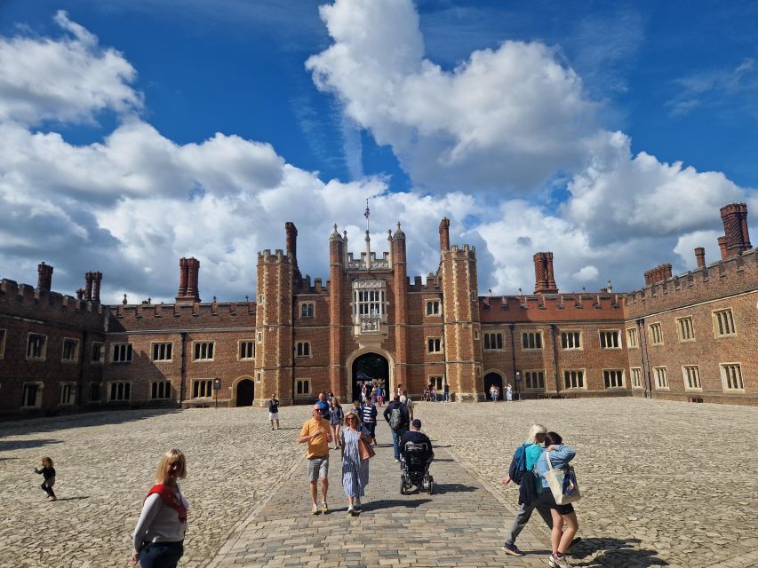 Hampton Court and Windsor Castle, a Right Royal Day Out. - What to Expect and Prepare