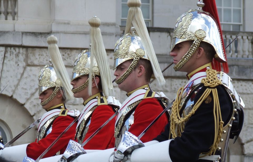 London: Private Royal Tour With Changing of the Guard - Wrap Up