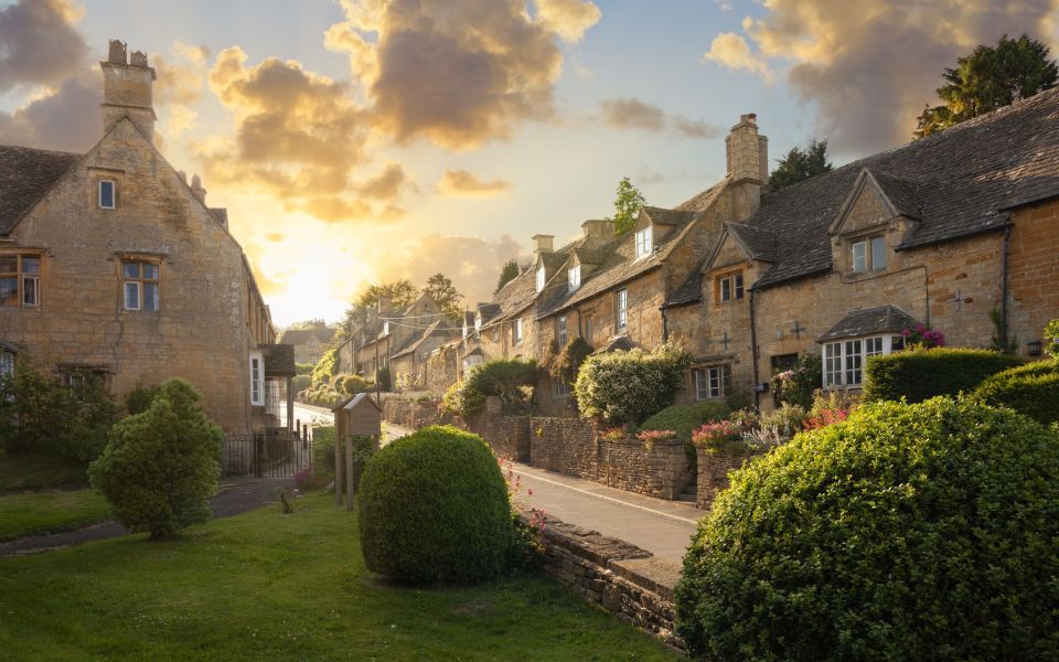 Cotswolds From London Private One-Day Tour by Car - Experience the Best of Cotswolds