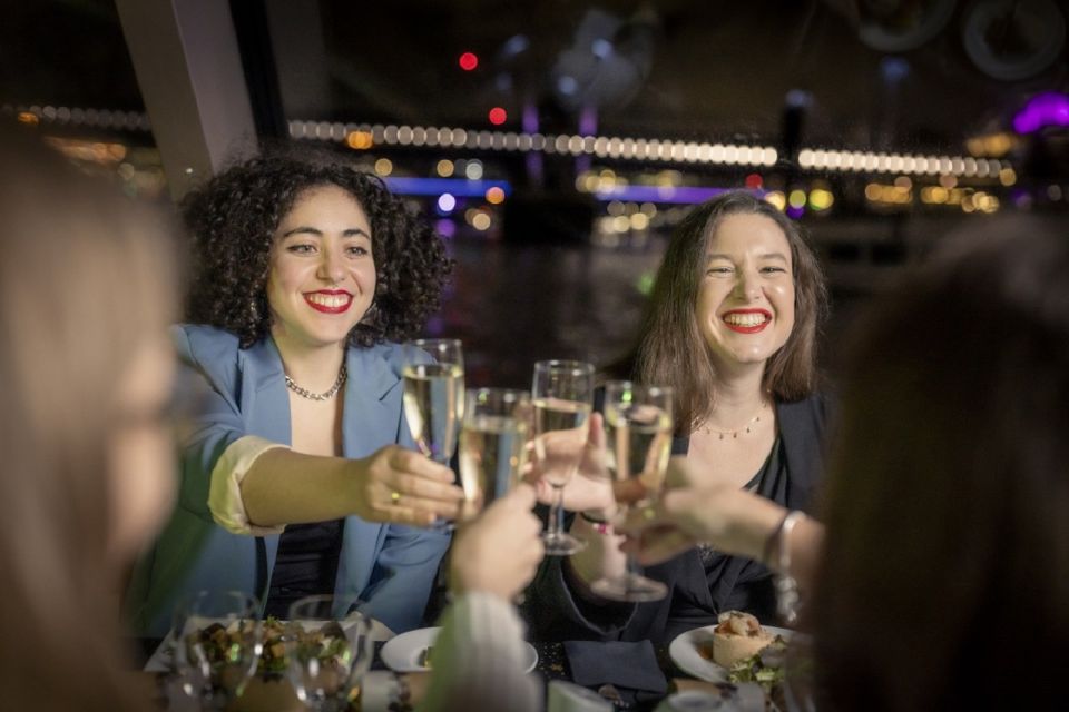 Festive London New Year's Eve 3-Course Dinner Cruise - Set out on a Festive River Thames Cruise