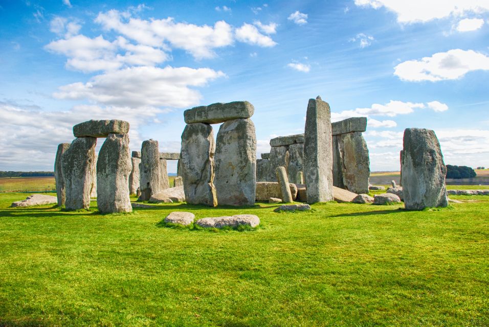 From London: Windsor, Stonehenge & Oxford Private Car Tour - Tour Overview and Pricing