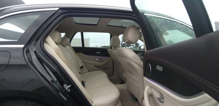 London Heathrow Airport (LHR): Private Transfer to London