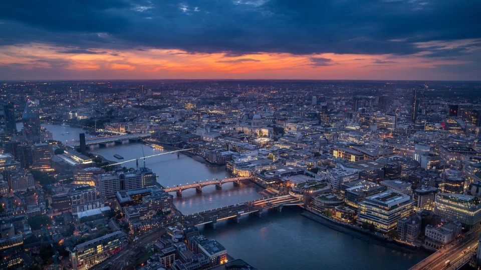 Private Walking Tour of London - Exploring Londons Iconic Landmarks