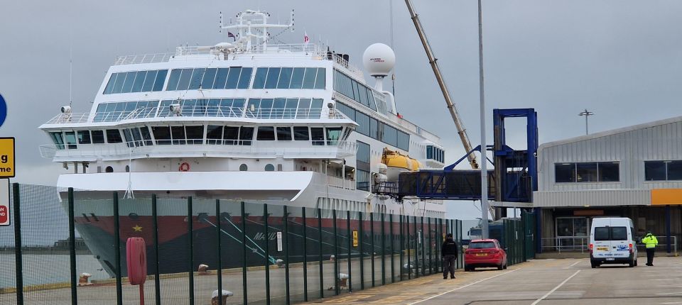 Dover Port to London via Dover & Leeds Castle Private - Explore Dover Castle and Tunnels