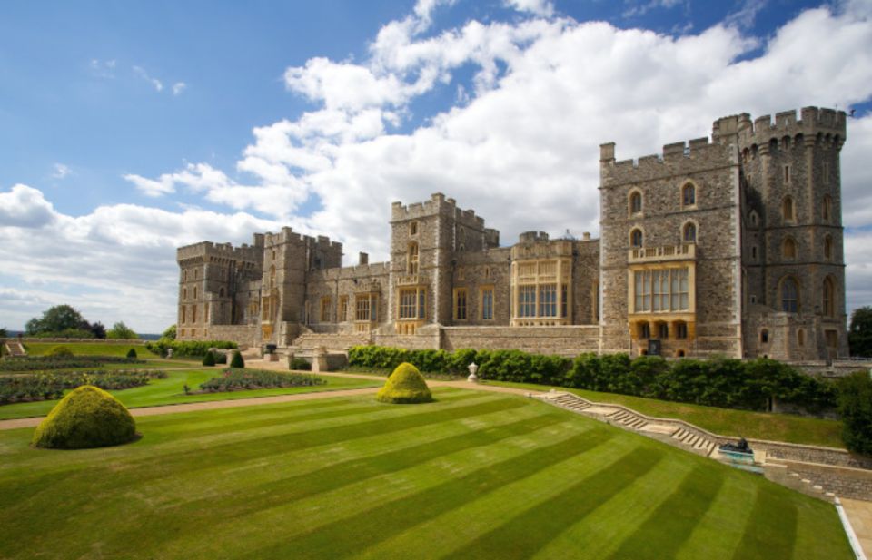 From London: Windsor, Stonehenge, Bath & Oxford 2-Day Tour - Explore Windsor and Stonehenge