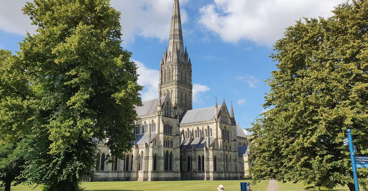 London: Stonehenge, Salisbury Cathedral and Avebury Day Tour - Salisbury Cathedral and Its History