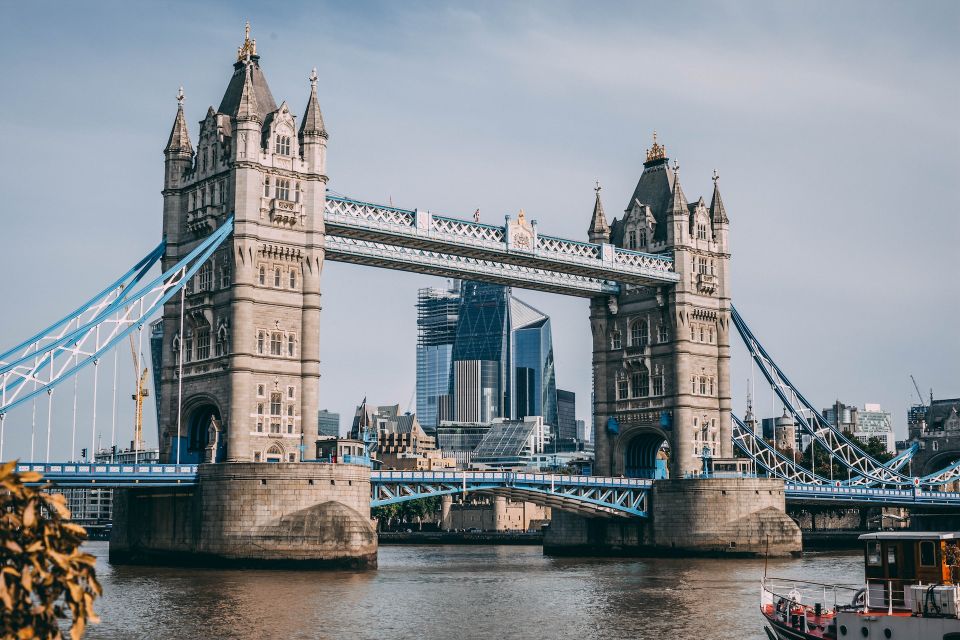 Photo Tour: London Famous City Landmarks - Exploring Londons Hidden Gems