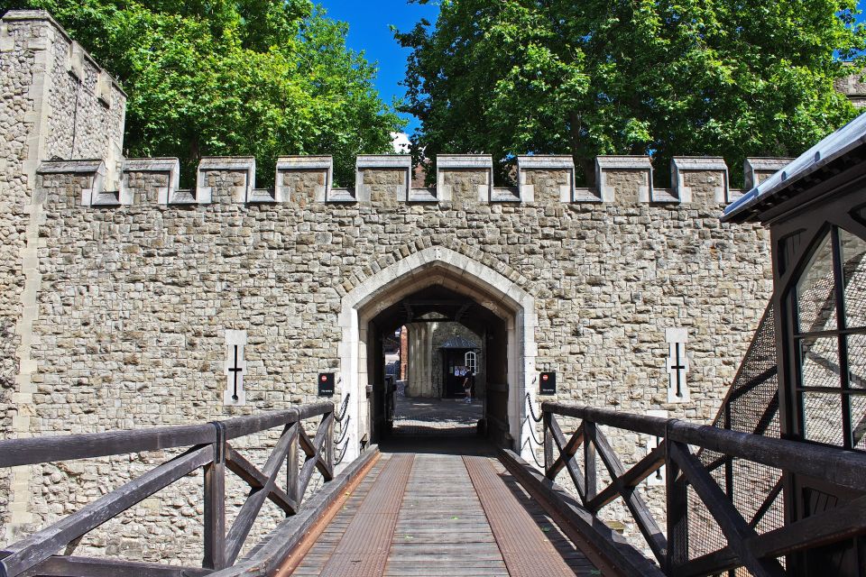 Private Tour of London With Rooftop Garden & Tower of London - Priority Access to Tower of London