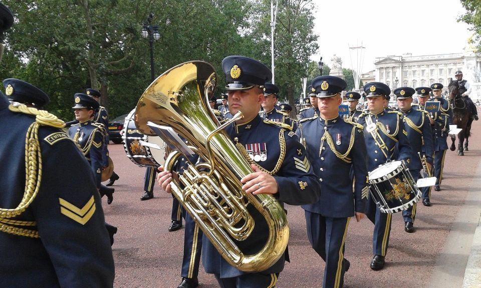 Half Day London Private Tour With Entry to Westminster Abbey - Private Transport and Amenities