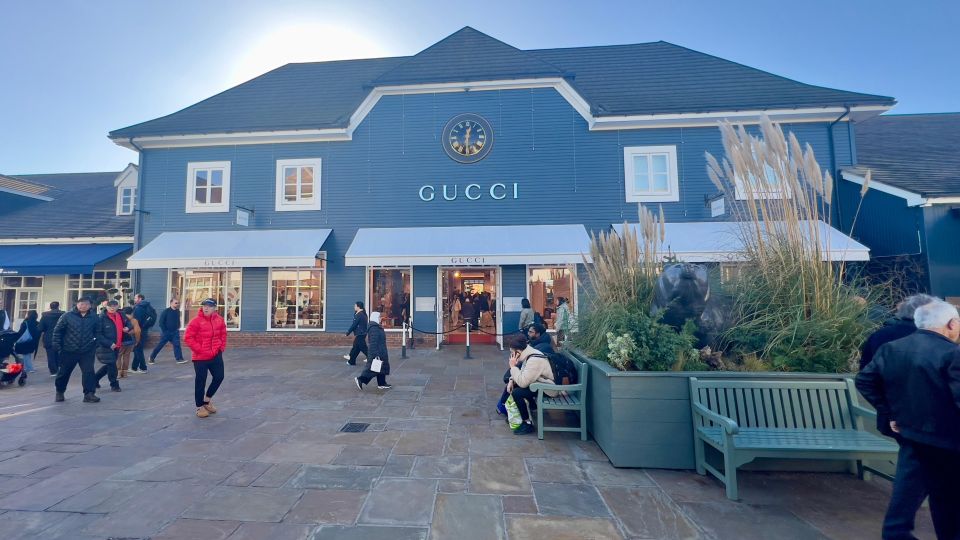 London: Bicester Village Private Vehicle Round Trip Transfer - Inclusions and Exclusions