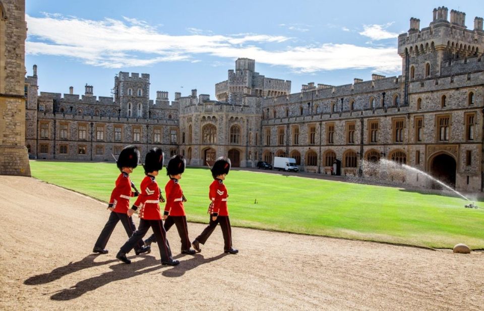 London: Windsor Castle Ticket & Private Transfer - Closure Dates to Note