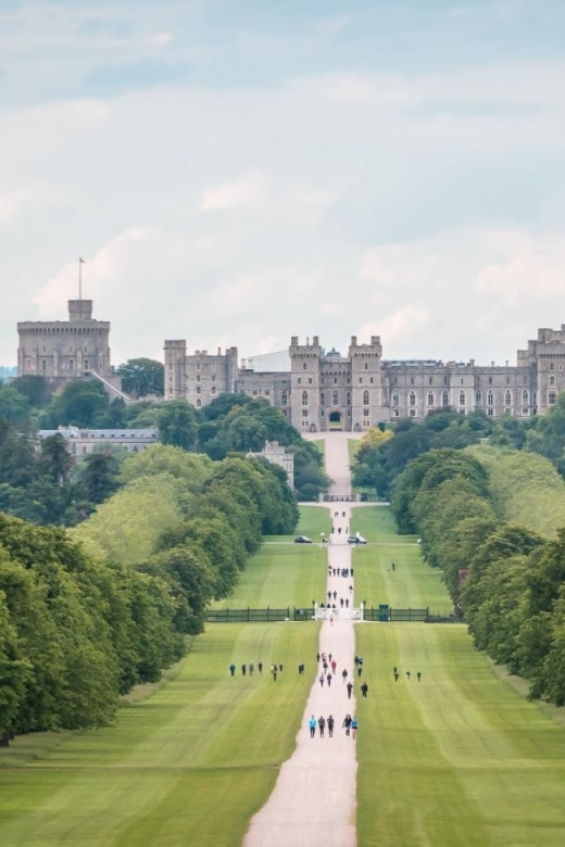 Royal Windsor, Magna Carta, Runnymede - A Luxurious Tour - Exclusive Tour Experience