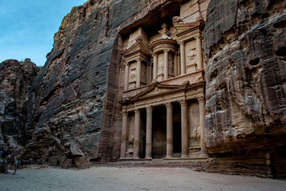 Sharm El-Sheikh: Petra Temple Day Trip With Lunch - Lunch and Dining Experience