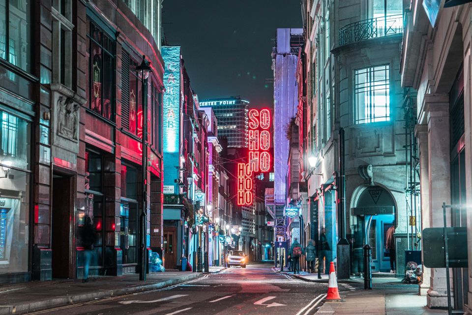 Photo Tour: London City of Lights - Capturing Londons Nighttime Magic