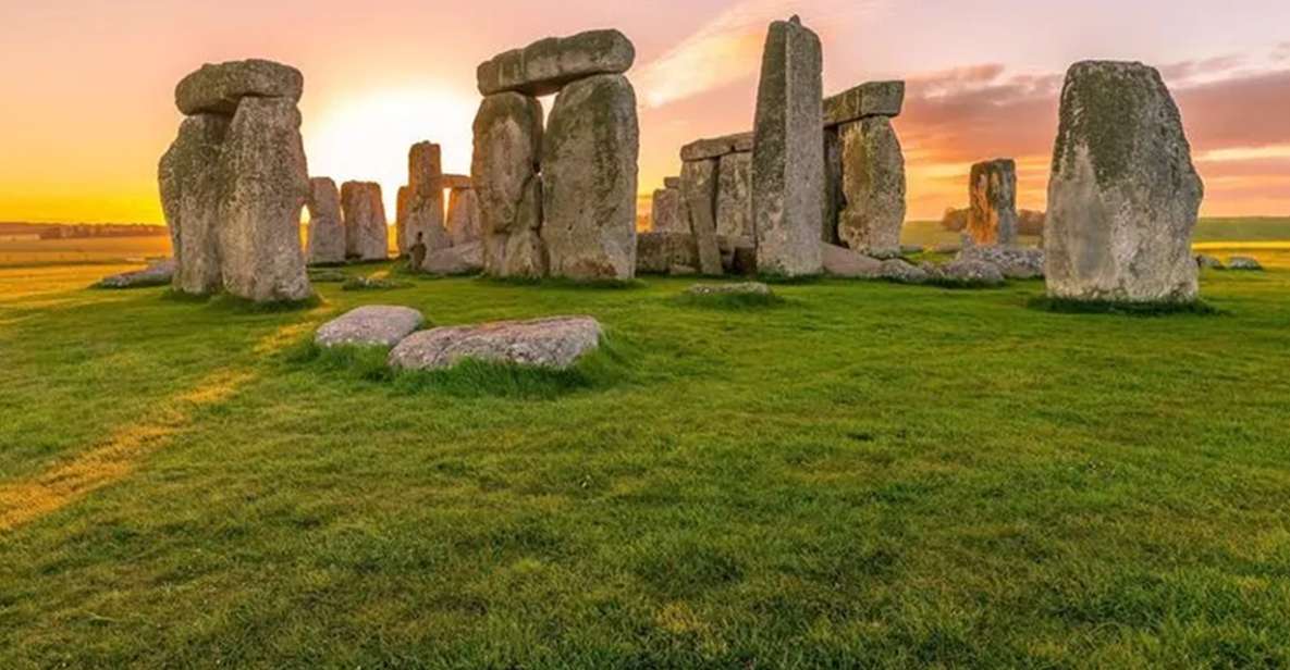 Private Transfer: Between Central London & Stonehenge - Booking and Cancellation Policy