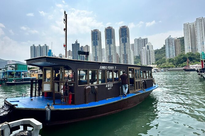 Hong Kong Fisherman's Wharf: Aberdeen Fishing Village Boat Tour - Tour Overview