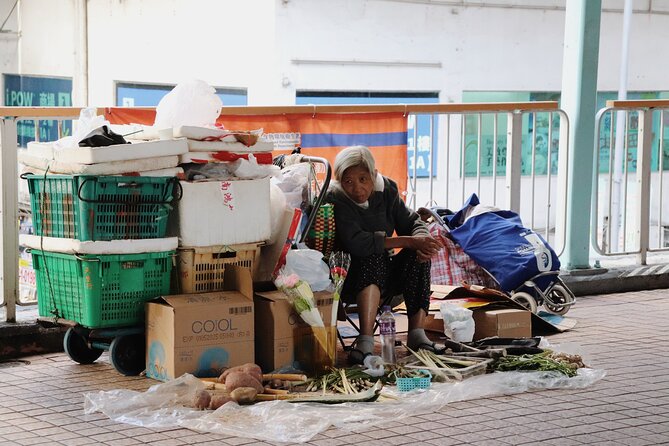 Kowloon Walking Tour on the Dark Side of Hong Kong - Market Exploration