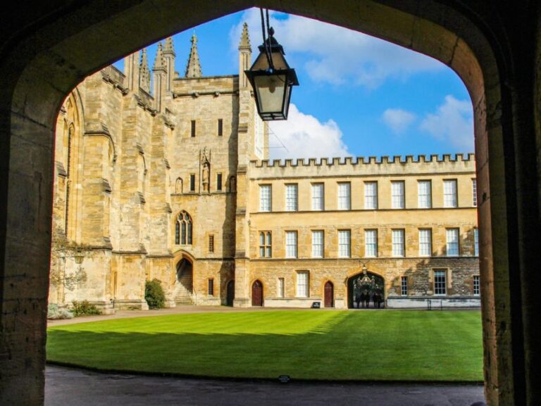 Oxford’s Architectural Gems: A Historic Walk