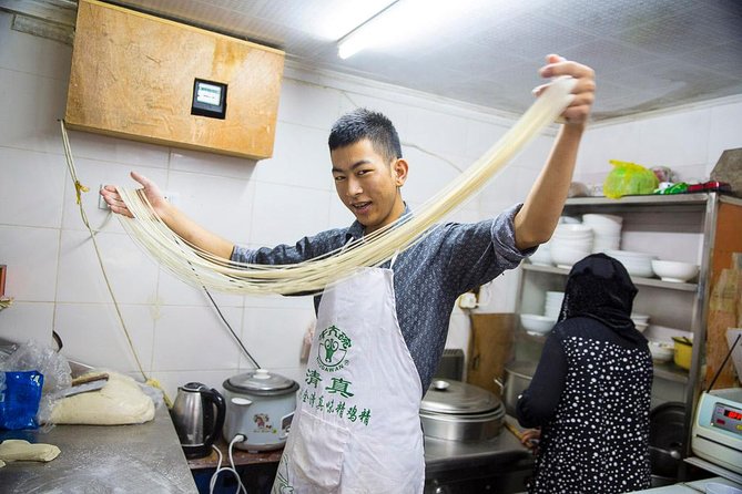 Eat Like a Local: Street Breakfast Tour in Shanghai - Street Stall Visits