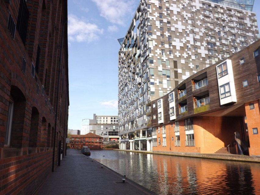 Inspiring Birmingham – Family Walking Tour - Uncover Architectural Marvels