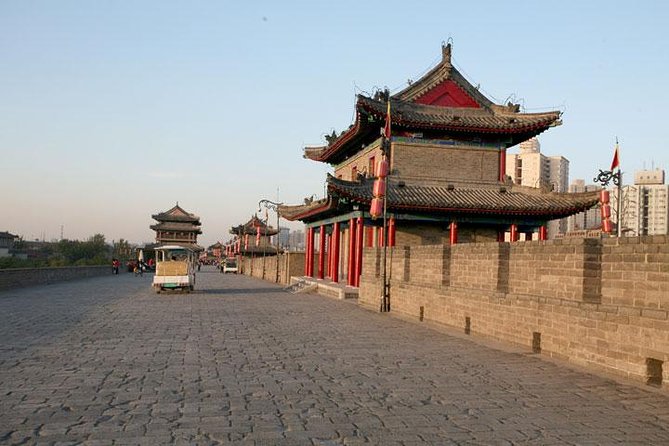 Mini Group Xian Day Tour to Terracotta Army, City Wall, Pagoda and Muslim Bazaar - Expectations & Adjustments