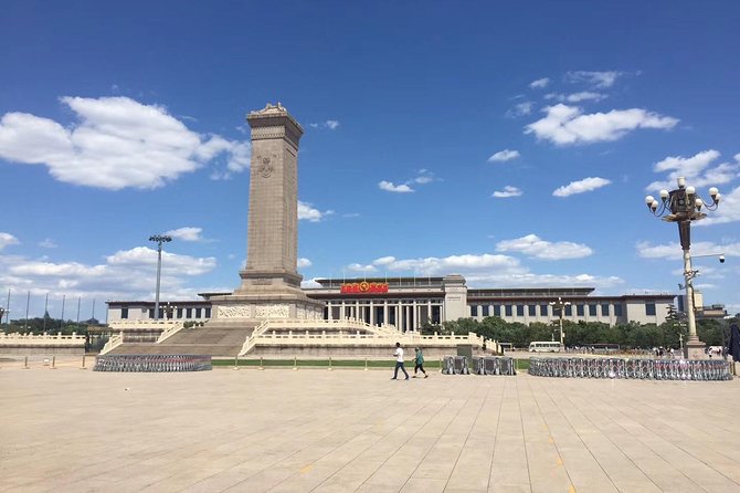 4-Hour Small Group Tour to Tiananmen Square and Forbidden City - Tour Guide Feedback