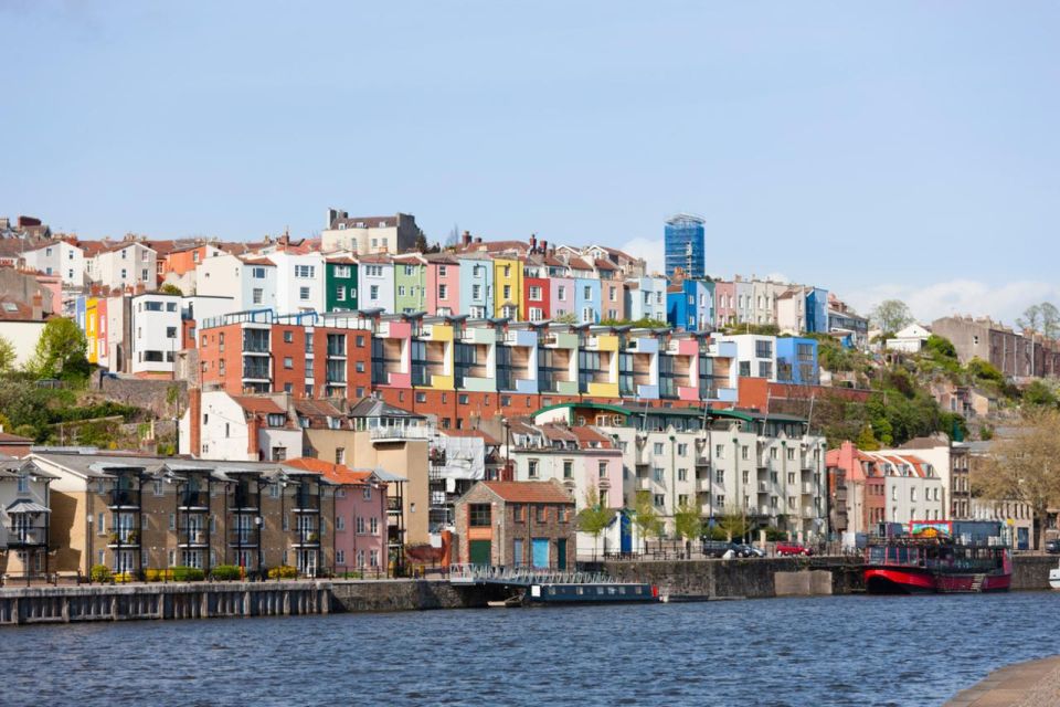 Bristol's Historic Highlights: A Timeless Journey - A Stroll Along the Waterfront