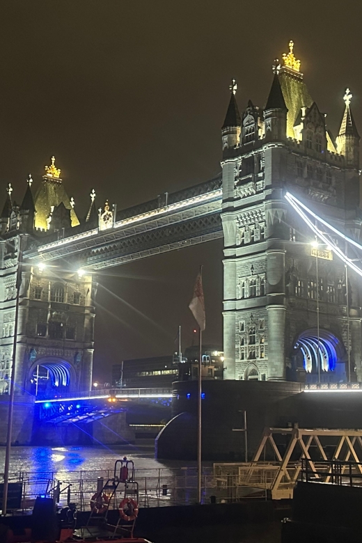 London: Private Taxi Tour By Night - The Citys Vibrant Nightlife Unveiled