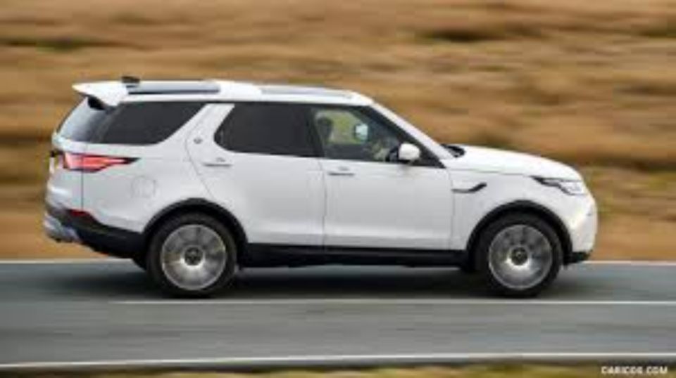 London to Manchester Private Transfer in Land Rover Discover - Private Transfer Experience