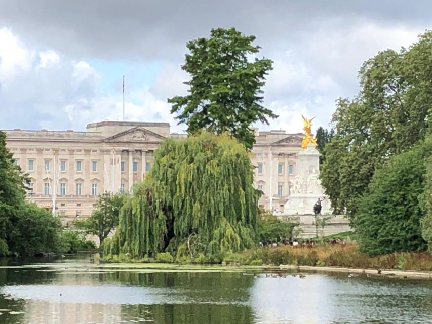 Westminster Highlights, the Royal Palaces and Guard Change - A Stroll Through Royal Parks