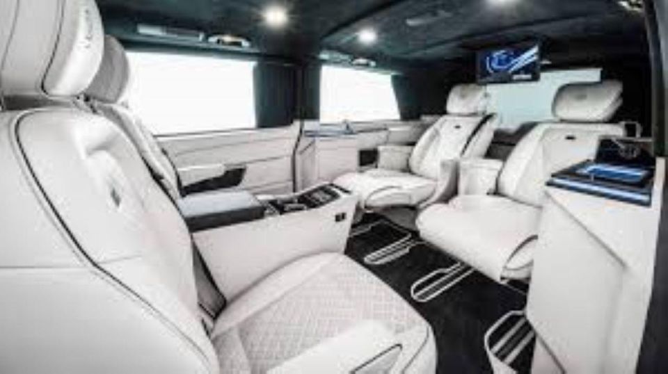 London: Chauffeur Driven Tour - Private and Personalized Service