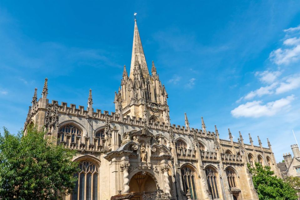 Oxford's Architectural Gems: A Historic Walk - Oxfords Academic Excellence on Display